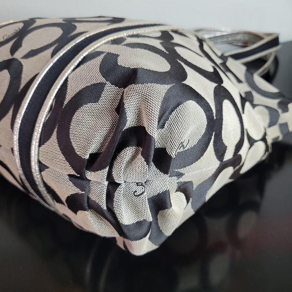 Coach Poppy  Black And Gray Op Art Glam Tote Shoulder Bag - Picture 10 of 15